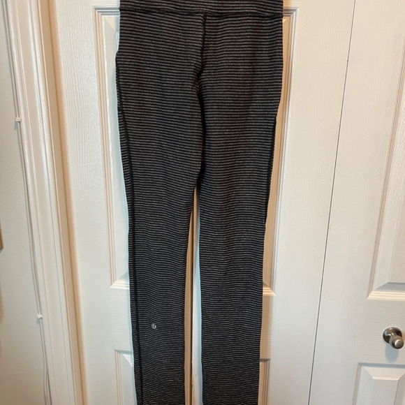 Lululemon size 4 leggings - Picture 8 of 11